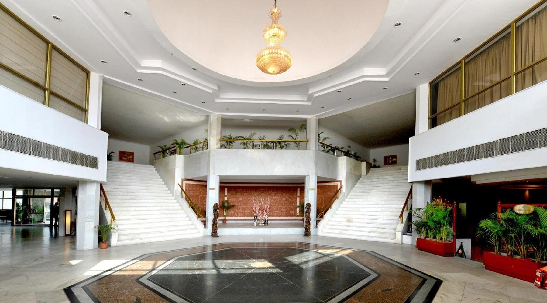 Hotel Raj Hans, Faridabad Dış mekan fotoğraf